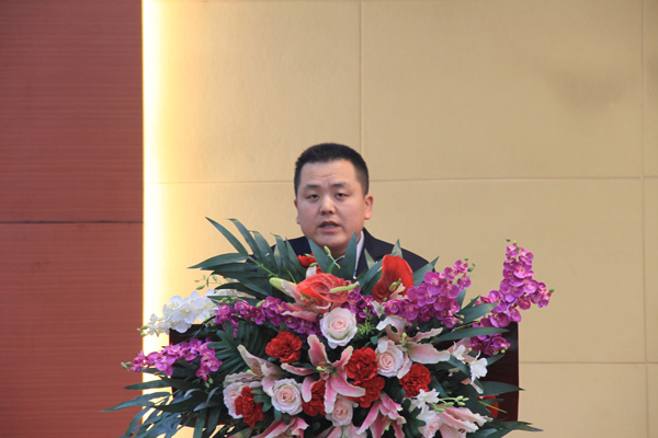 1486630177174581.jpg 國際業(yè)務(wù)部負責(zé)人發(fā)言.jpg